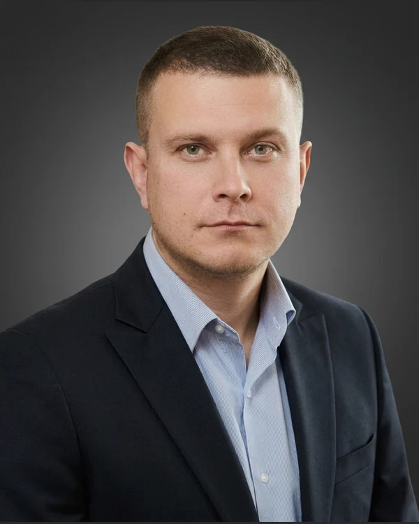аух Юрій Петрович, кандидат філософських наук, доцент кафедри гуманітарних та фундаментальних дисциплін КІБіТ.